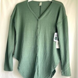 Just Be . . . Soft fern green women’s blouse  SZ  S